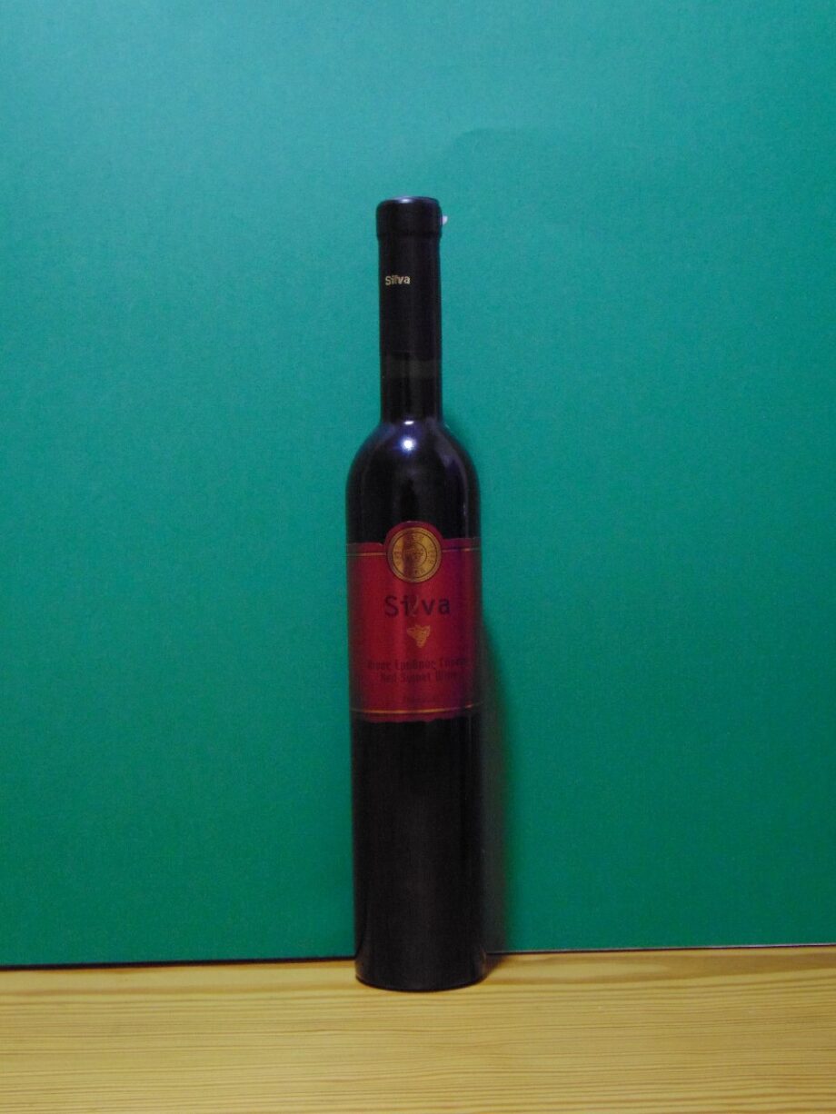 Silva Daskalakis liastos sweet red wine from liatiko grapes